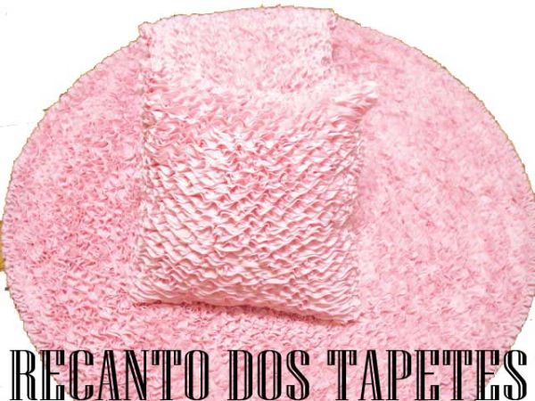 TAPETE FRUFRU ROSA CLARO