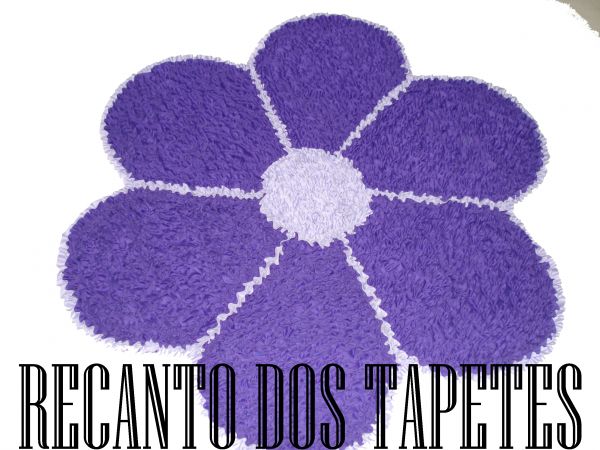 TAPETE FRUFRU FLOR AZUL